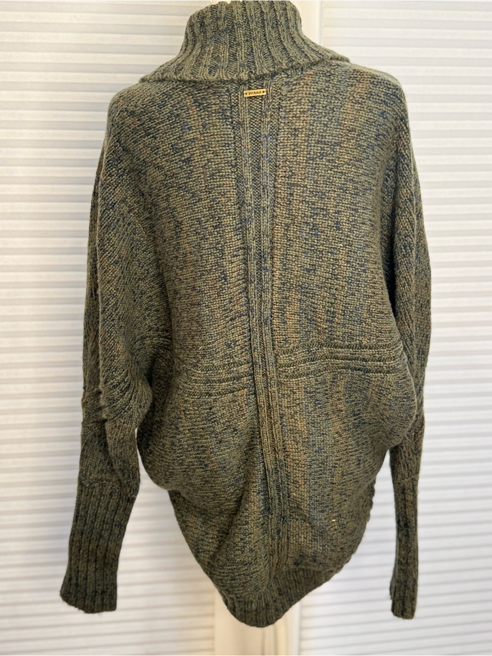 prAna Ridge Run Duster Olive Green 1307 - Picture 2 of 5